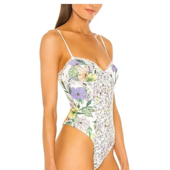 AFRM Liam Bodysuit - Picture 3 of 11